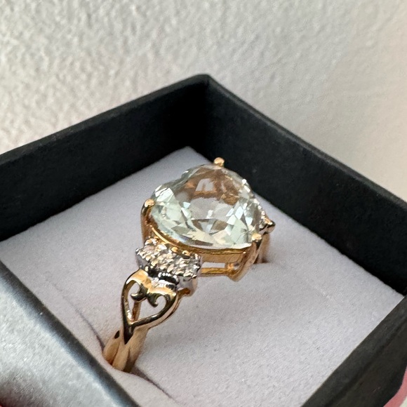 Ring - Picture 4 of 6